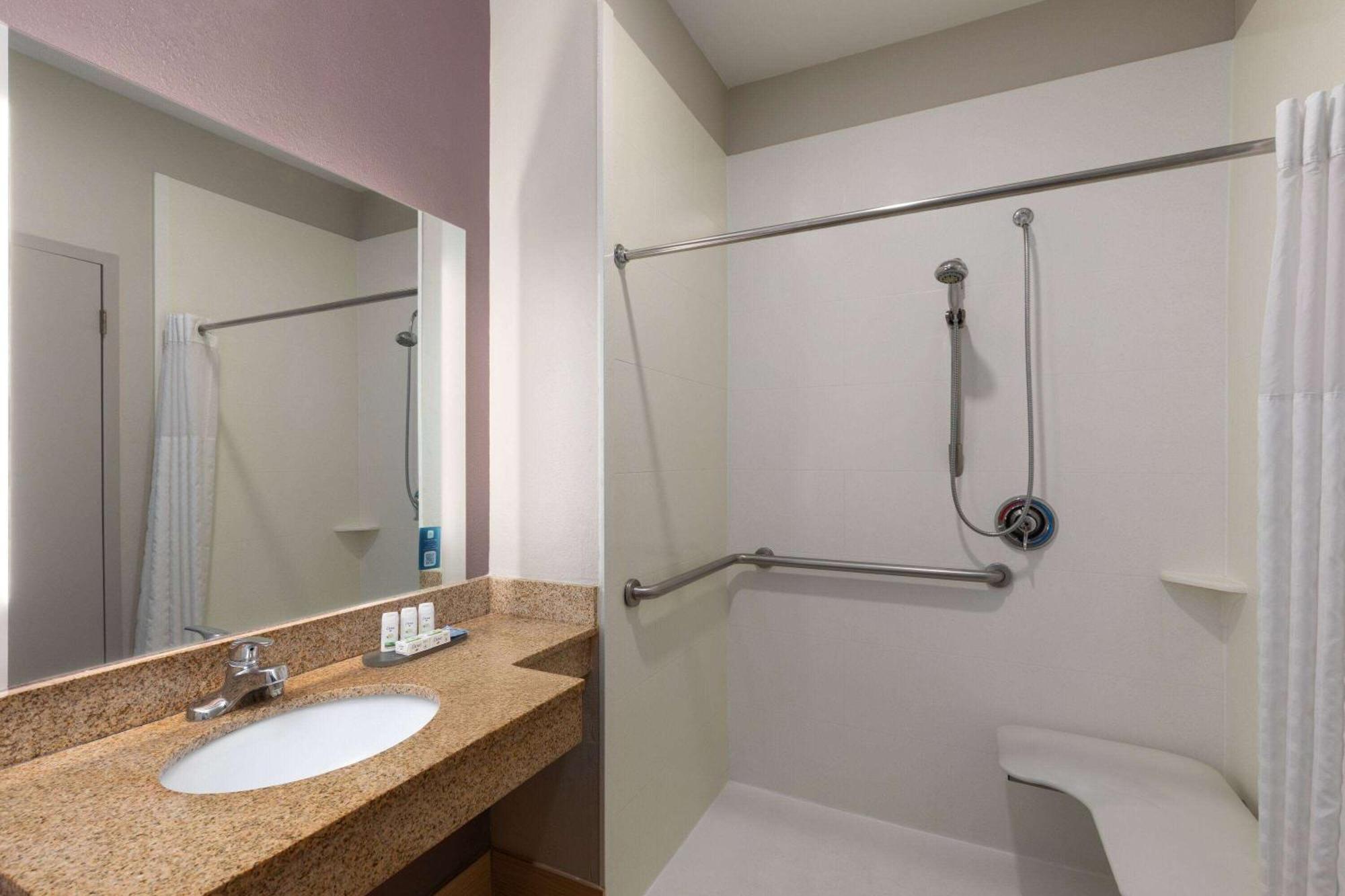 La Quinta By Wyndham Snellville - Stone Mountain Eksteriør billede